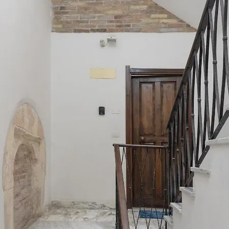Piazzetta San Domenico *
